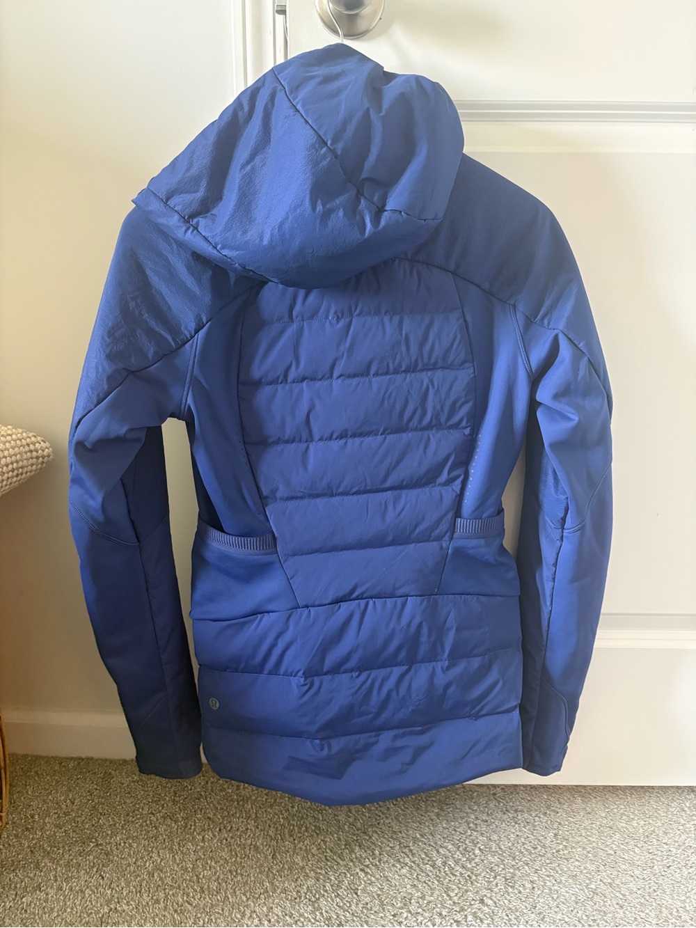 lululemon athletica insulated hooded puffer jacket - psychic blue 6 - Picture 13 of 15
